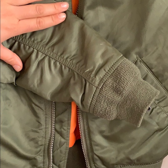 Alpha Industries Women’s XS bomber jacket - Picture 3 of 8